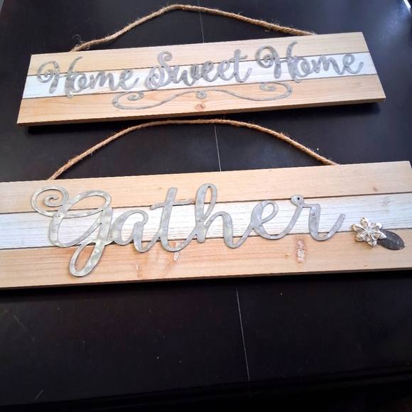 NWOT Bundle Of 2 Hanging Plaques     Size 25"×6.75" - Picture 1 of 3